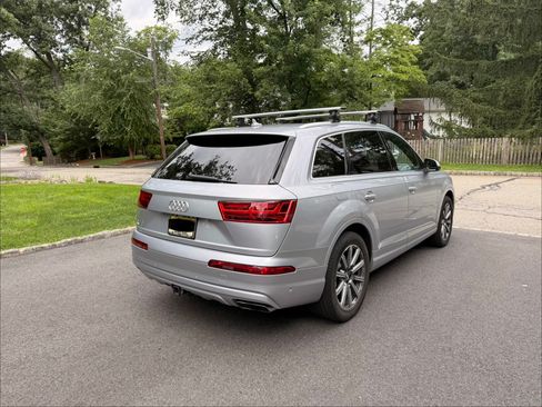 Used 2019 Audi Q7 3.0T Premium Plus w/ Premium Plus Package AWD/4WD image 6