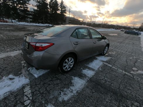 Used 2015 Toyota Corolla LE image 14