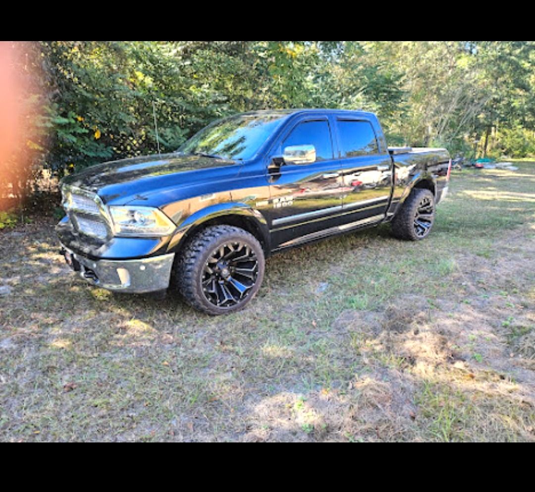 Used 2015 RAM 1500 Limited AWD/4WD image 1