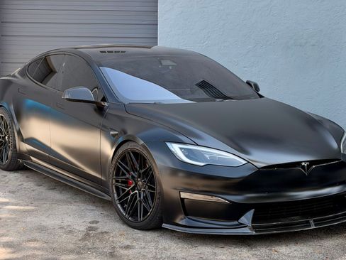 Used 2022 Tesla Model S Plaid AWD/4WD image 5