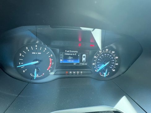 Used 2020 Ford Edge SE FWD image 15