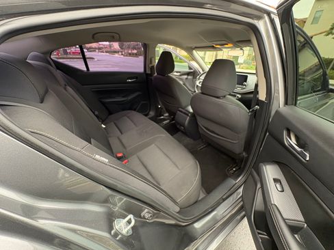 Used 2019 Nissan Altima 2.5 S image 11