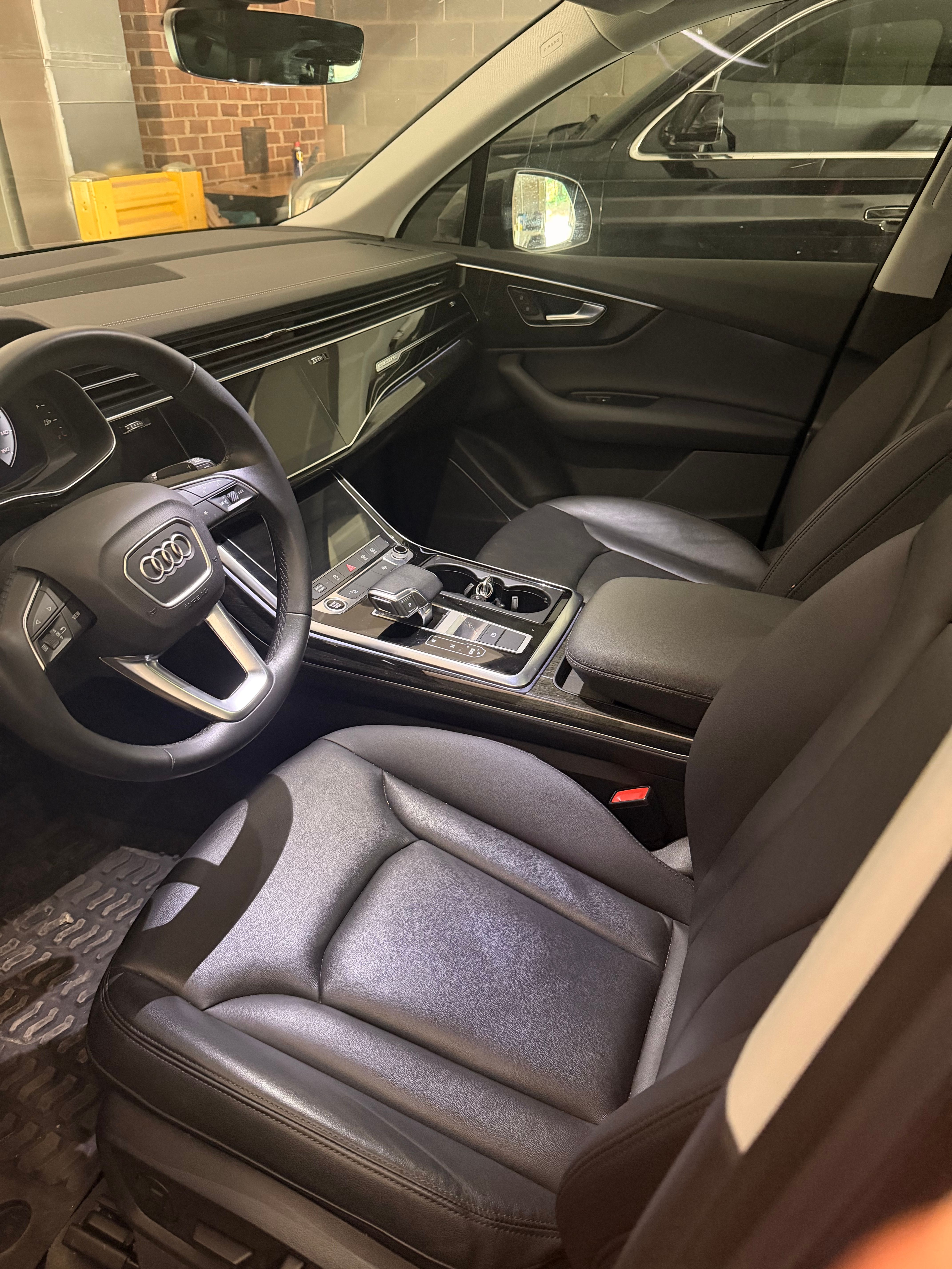 Used 2023 Audi Q7 2.0T Premium w/ Convenience Package AWD/4WD image 5