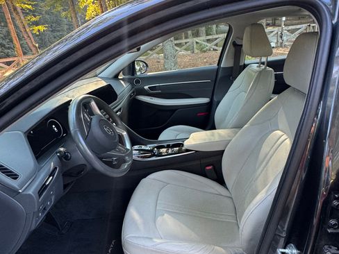 Used 2022 Hyundai Sonata Limited FWD image 11