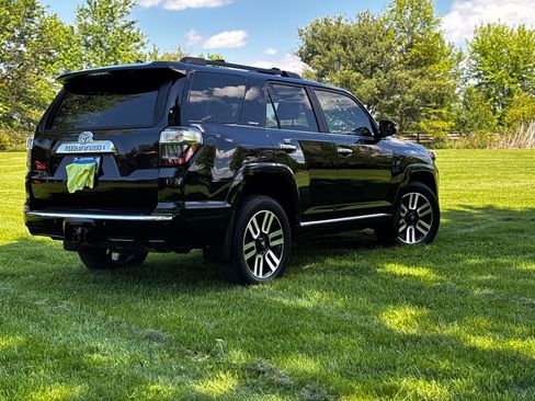 Used 2021 Toyota 4Runner Limited AWD/4WD image 4