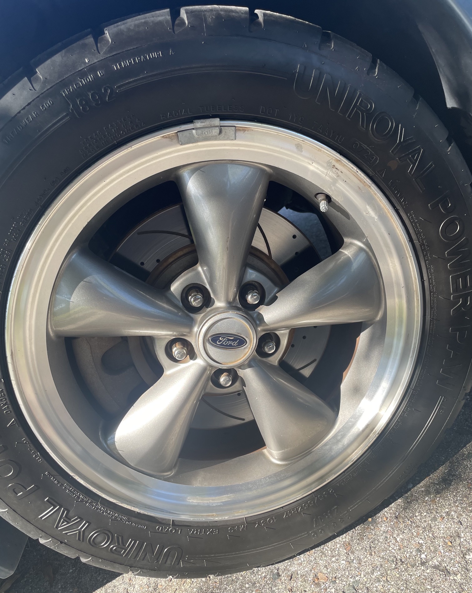 Used 2005 Ford Mustang GT Premium RWD image 15