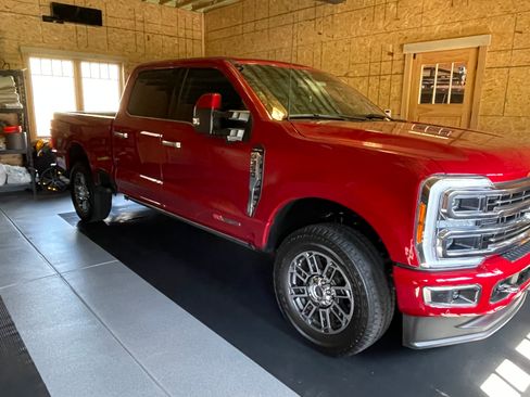 Used 2023 Ford F350 Limited image 8