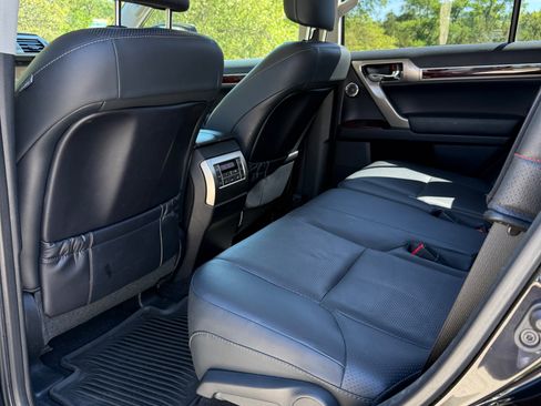 Used 2019 Lexus GX 460 Luxury image 9