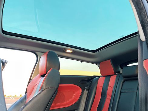 Used 2013 Land Rover Range Rover Evoque Dynamic image 9