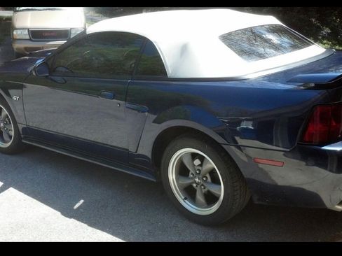Used 2001 Ford Mustang GT image 1