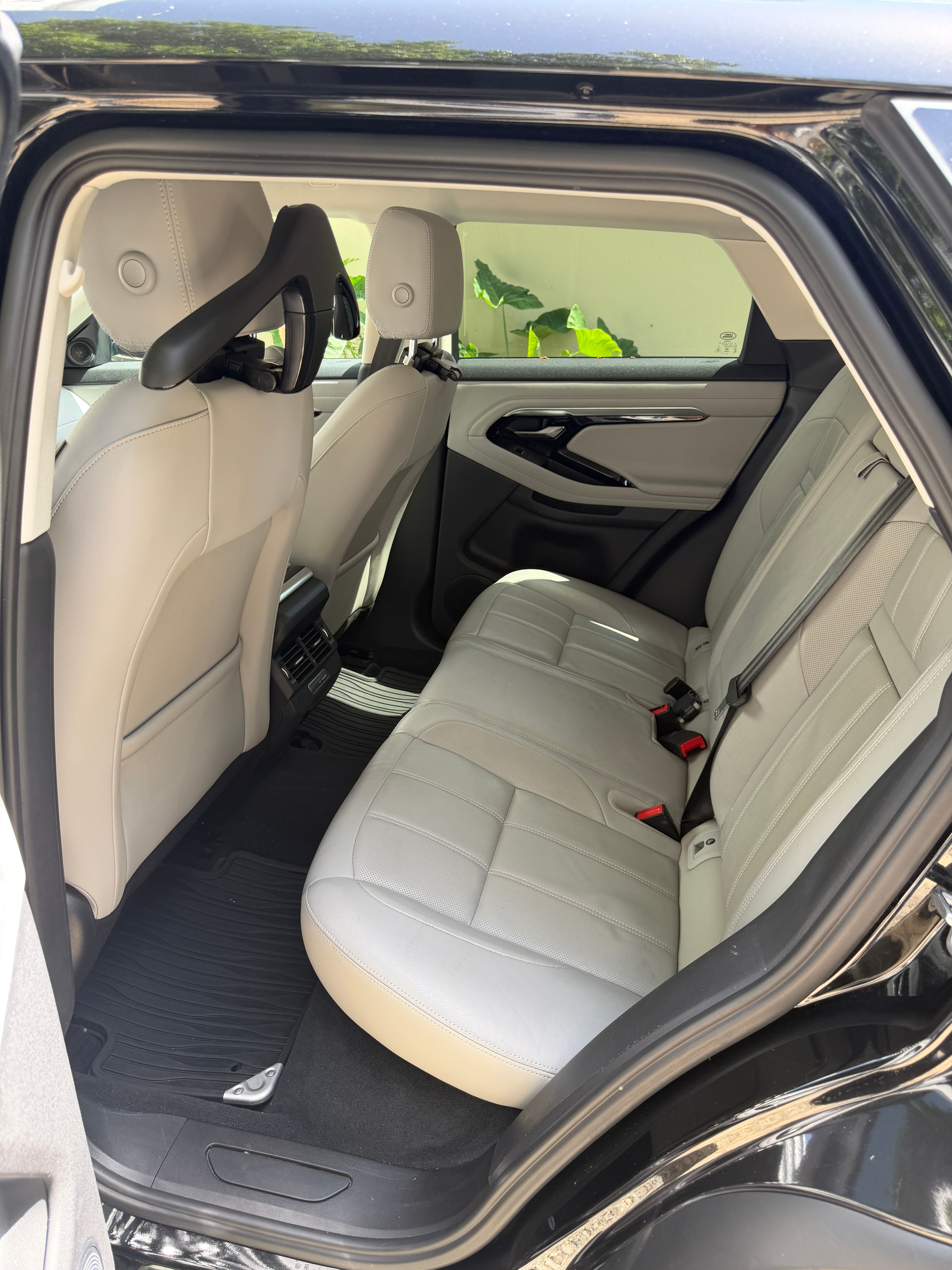 Used 2022 Land Rover Range Rover Evoque SE AWD/4WD image 5