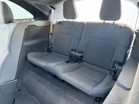 Used 2026 Lucid Gravity Grand Touring image 28