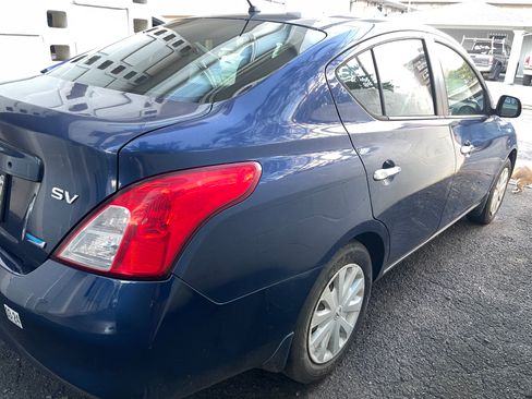 Used 2012 Nissan Versa SV w/ Convenience Pkg image 5