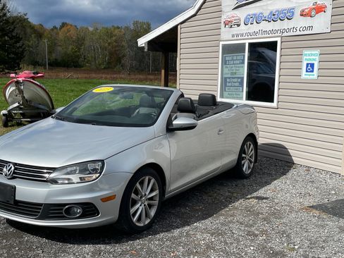 Used 2013 Volkswagen Eos image 5