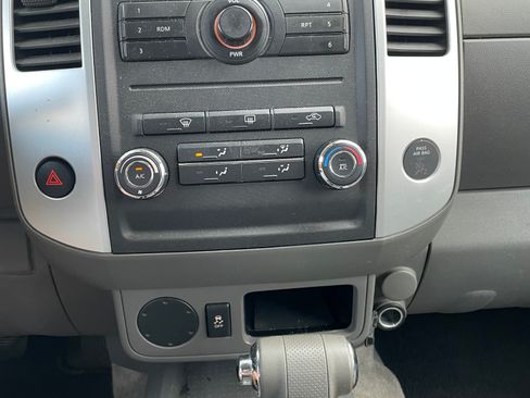 Used 2012 Nissan Frontier SV RWD image 5