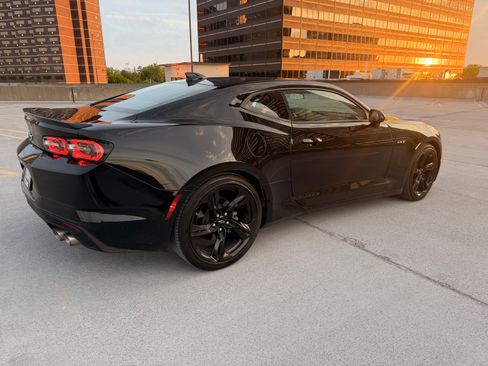 Used 2022 Chevrolet Camaro LT w/ RS Package RWD image 2