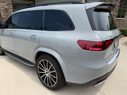 Used 2024 Mercedes-Benz GLS 580 4MATIC image 21