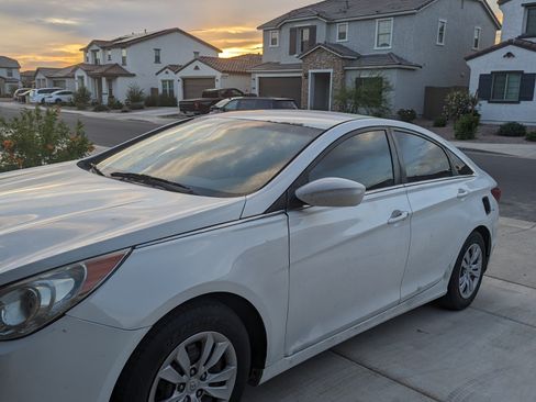 Used 2012 Hyundai Sonata GLS image 2