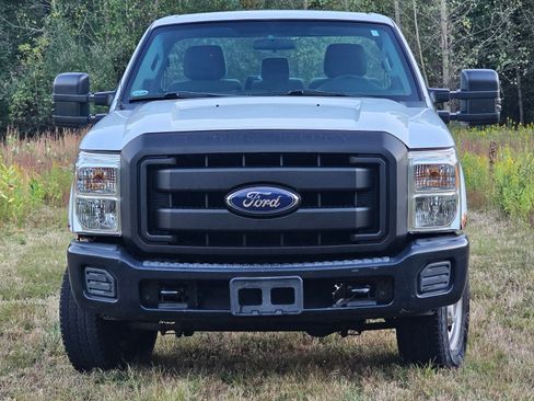 Used 2014 Ford F250 XL w/ Power Equipment Group image 2