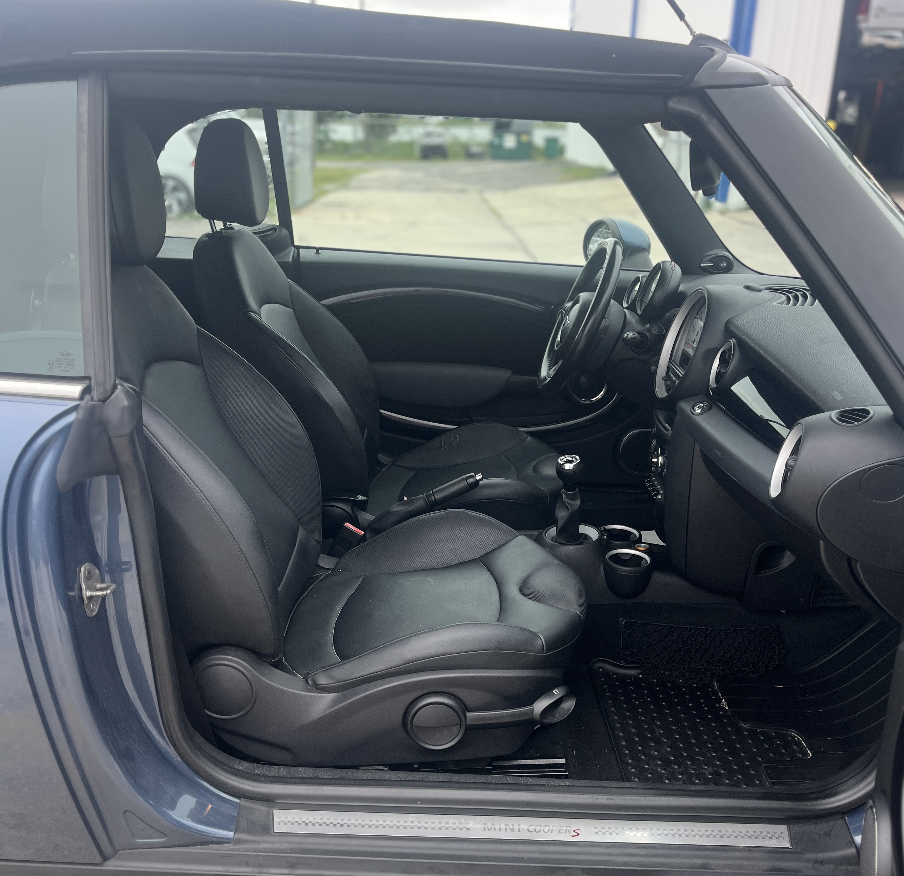 Used 2011 MINI Cooper S FWD image 5