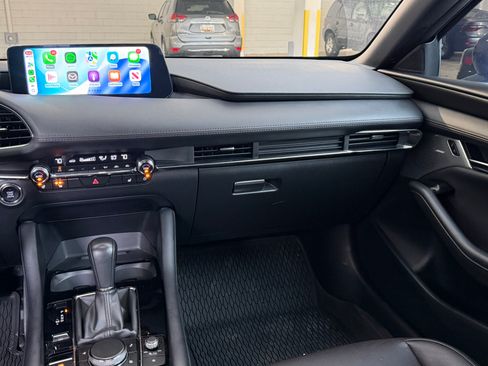 Used 2024 MAZDA MAZDA3 Hatchback w/ Appearance Package image 4