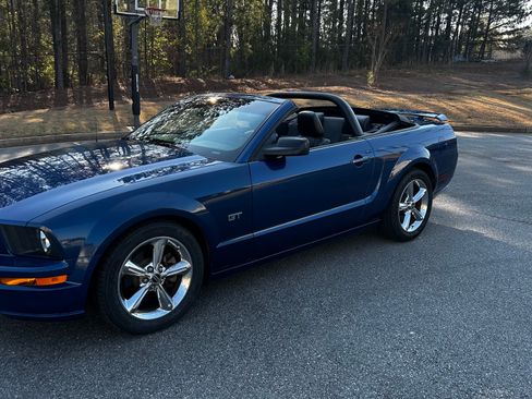 Used 2006 Ford Mustang GT Premium image 17