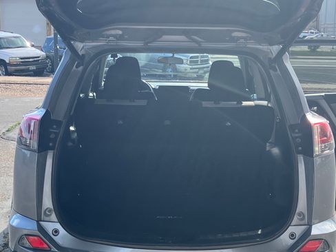 Used 2016 Toyota RAV4 XLE AWD/4WD image 9