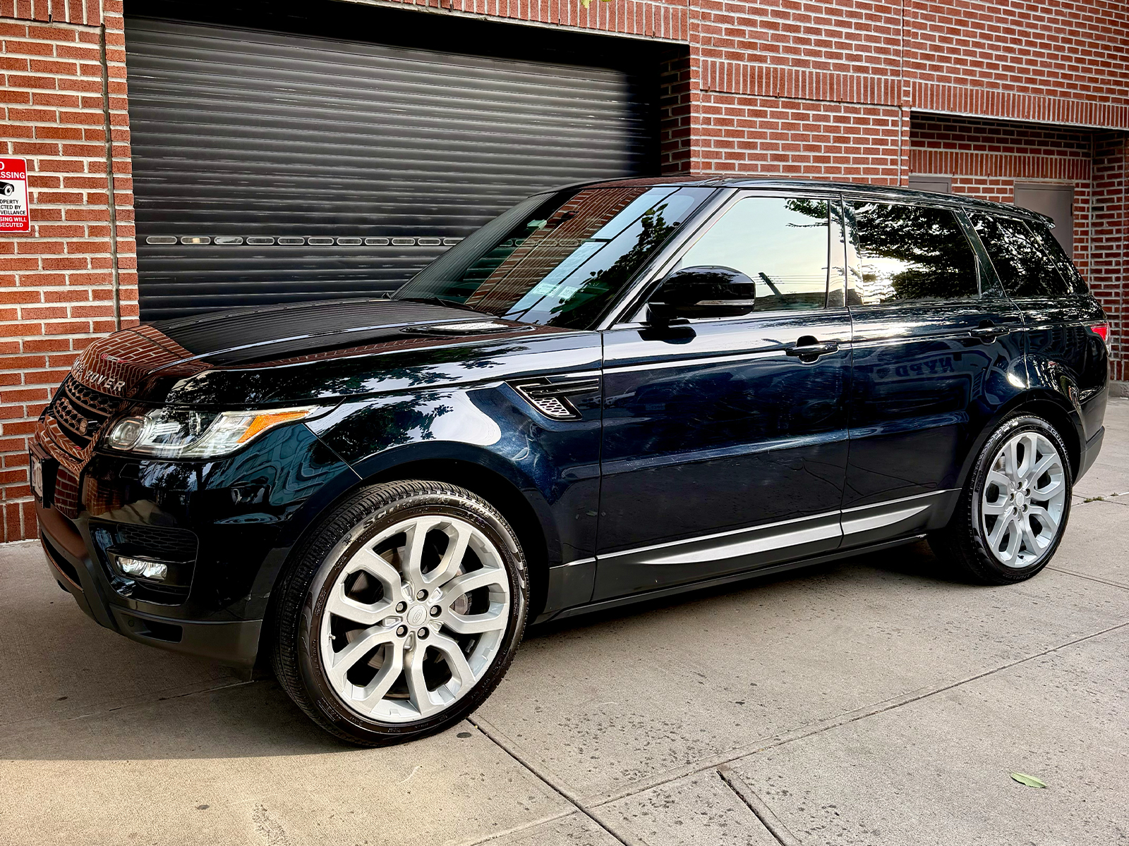 Used 2015 Land Rover Range Rover Sport Supercharged AWD/4WD image 1