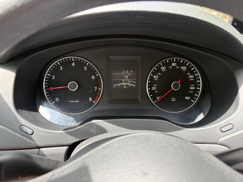 Used 2014 Volkswagen Jetta SE FWD image 13