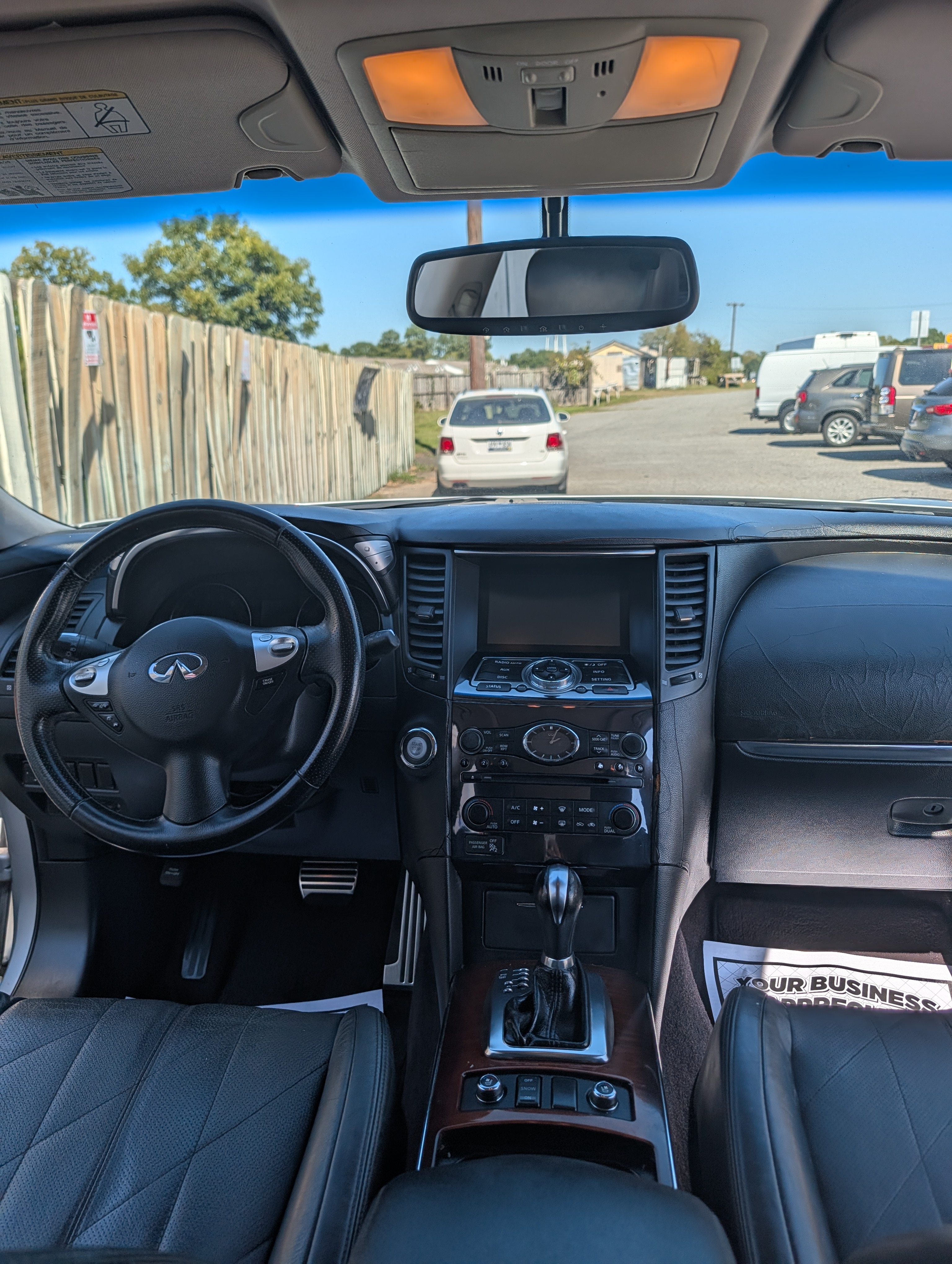 Used 2010 INFINITI FX35 2WD w/ Deluxe Touring Pkg image 9