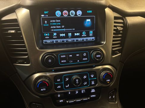 Used 2019 Chevrolet Tahoe LT image 14