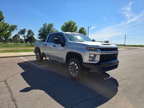 Used 2023 Chevrolet Silverado 2500 Custom w/ Custom Value Package AWD/4WD image 1