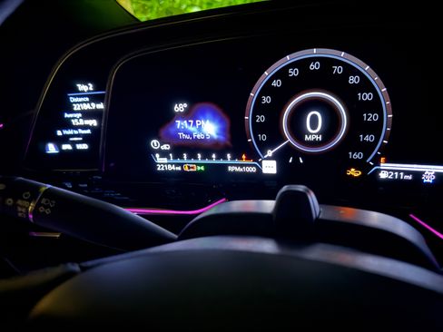 Used 2023 Cadillac Escalade Sport w/ LPO, ONYX Package image 6