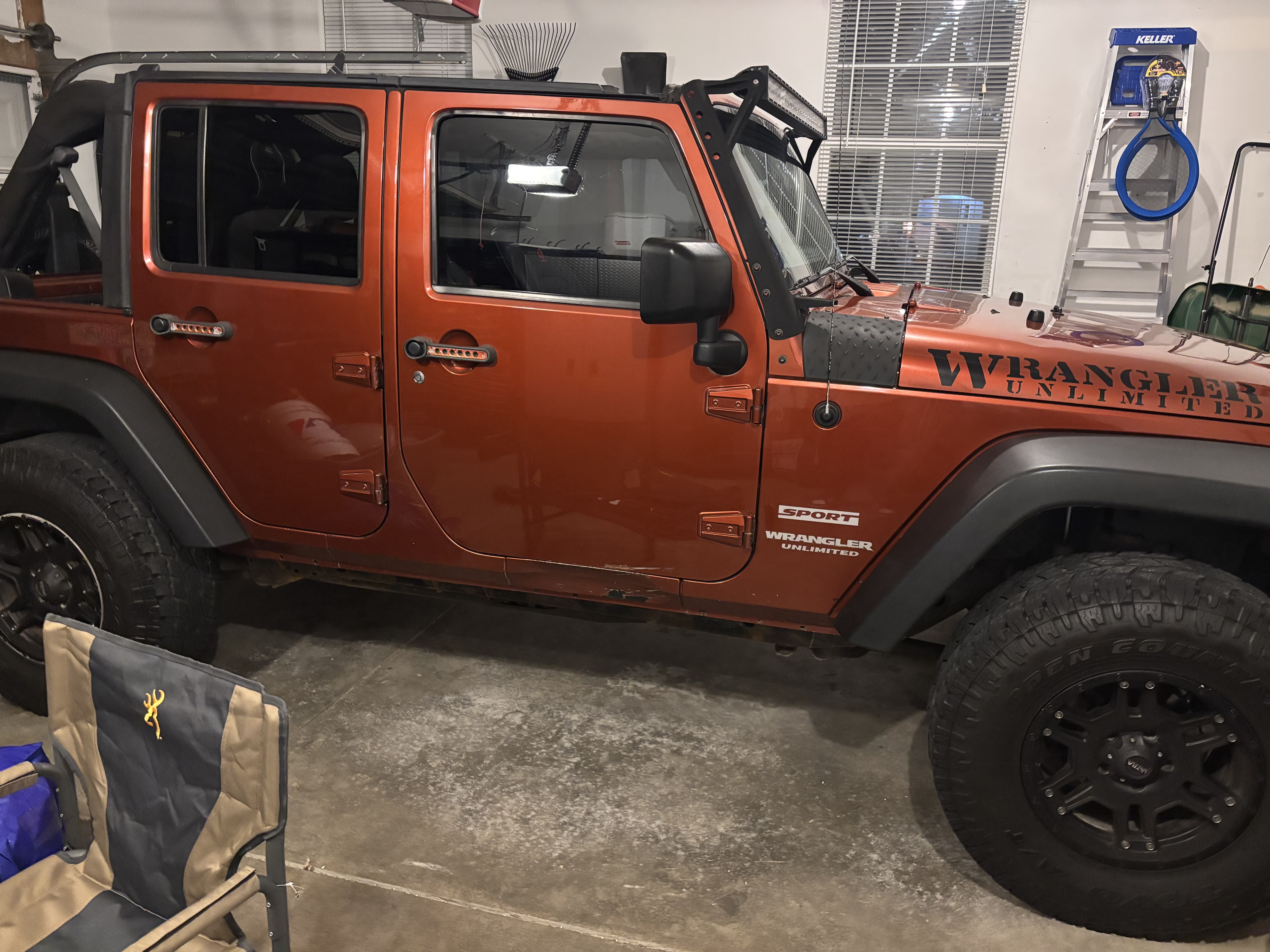 Used 2014 Jeep Wrangler Unlimited Sport w/ Quick Order Package 24S AWD/4WD image 2