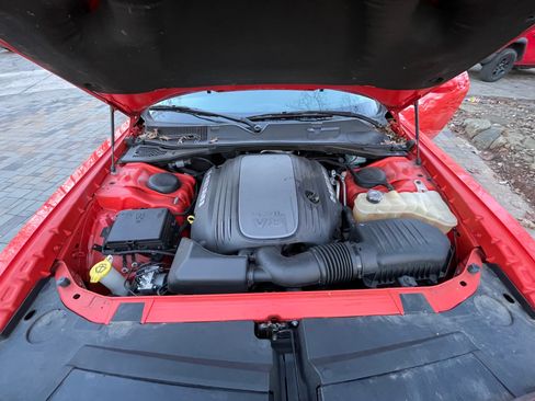 Used 2018 Dodge Challenger R/T image 8