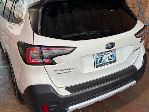 Used 2022 Subaru Outback Limited image 6
