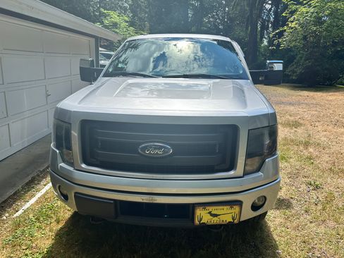 Used 2014 Ford F150 FX4 w/ Equipment Group 402A Luxury AWD/4WD image 2