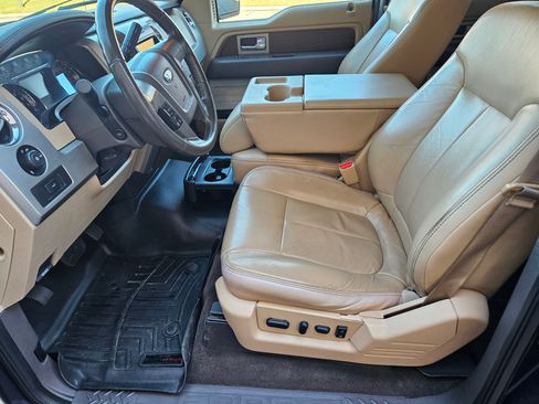 Used 2014 Ford F150 Lariat w/ Lariat Chrome Package image 8