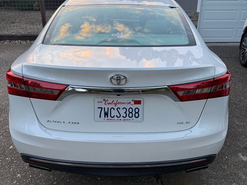 Used 2017 Toyota Avalon XLE Plus w/ All Weather Liner Package image 6