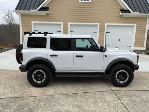 Used 2025 Ford Bronco Badlands w/ Sasquatch Package image 8