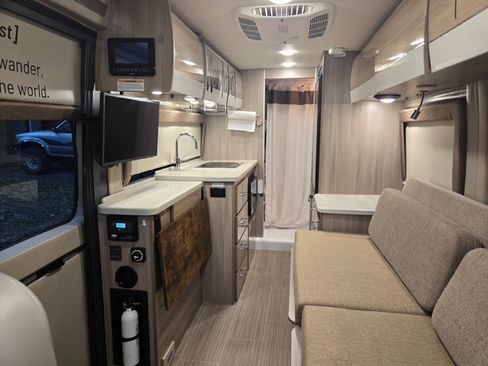 Used 2020 RAM ProMaster 3500 w/ Premium Appearance Group image 6