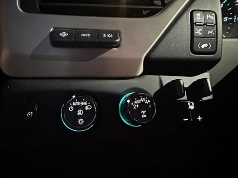 Used 2019 GMC Yukon XL Denali w/ Denali Ultimate Package AWD/4WD image 20