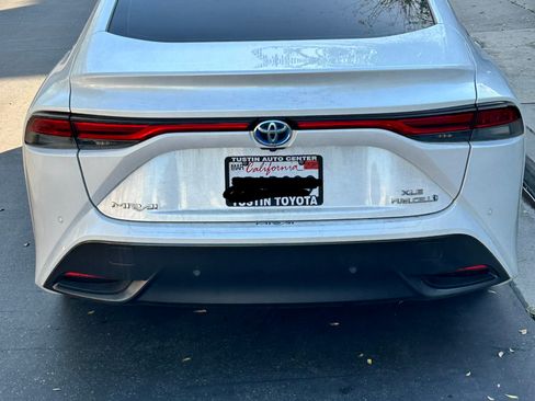 Used 2021 Toyota Mirai w/ Advanced Technology Package image 6