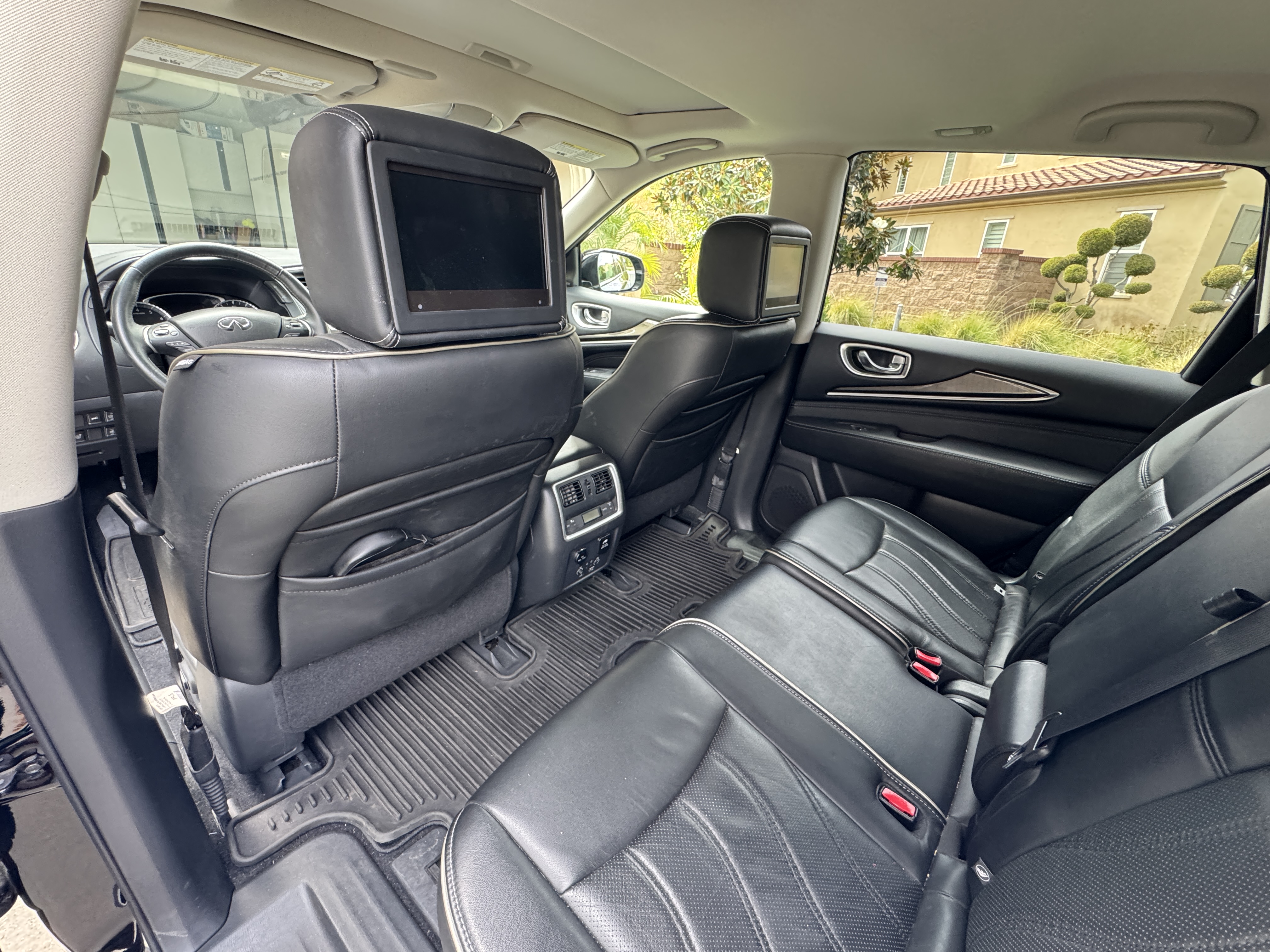 Used 2017 INFINITI QX60 Luxe w/ Premium Plus Package AWD/4WD image 19