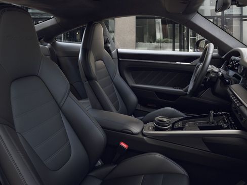 Used 2022 Porsche 911 Turbo S image 15