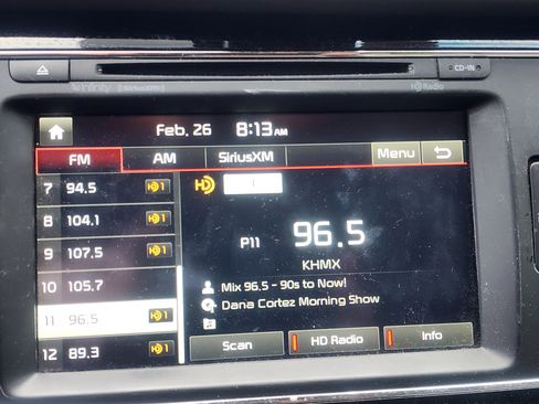 Used 2016 Kia Sedona SX image 17