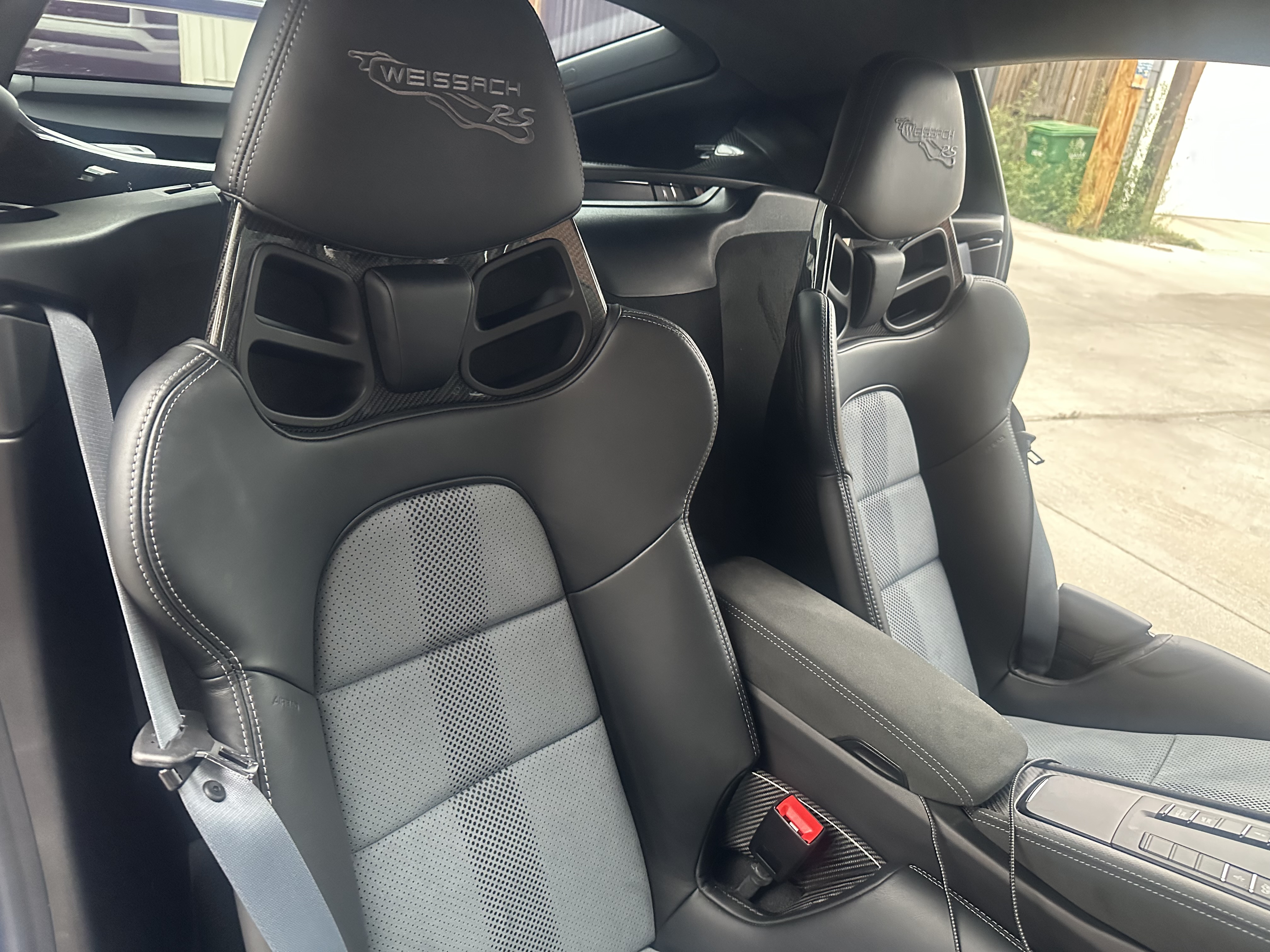 Used 2025 Porsche 718 Cayman GT4 RS RWD image 30