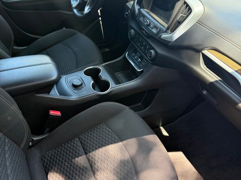 Used 2018 GMC Terrain SLE FWD image 15