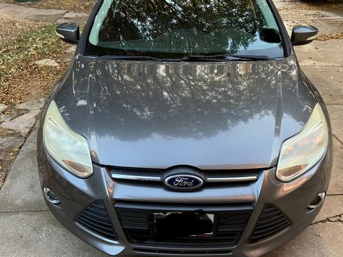 Used 2014 Ford Focus SE w/ Equipment Group 201A image 10