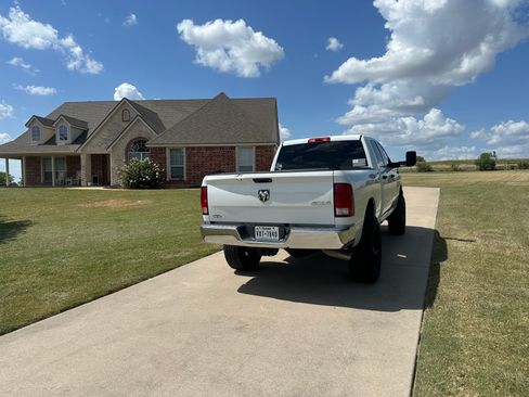 Used 2018 RAM 2500 Tradesman w/ Chrome Appearance Group AWD/4WD image 11